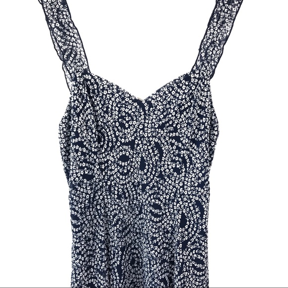 Connected Floral Sleeveless V-Neck Dress NEW - Picture 5 of 13